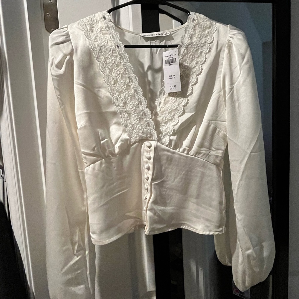 NWT Abercrombie & Fitch Satin Top